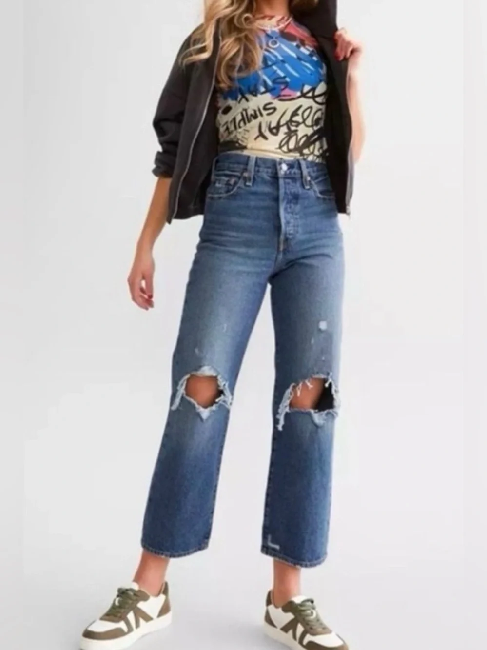 Levi’s Medium Wash Distressed Ribcage Straight Ankle Jeans - Size 29